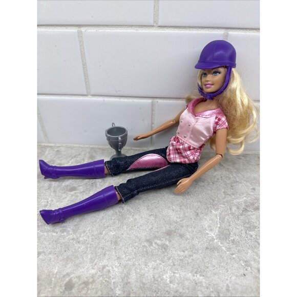 Barbie Champion in equestrian outfit with trophy. Purple helmut and boots. - Picture 4 of 10